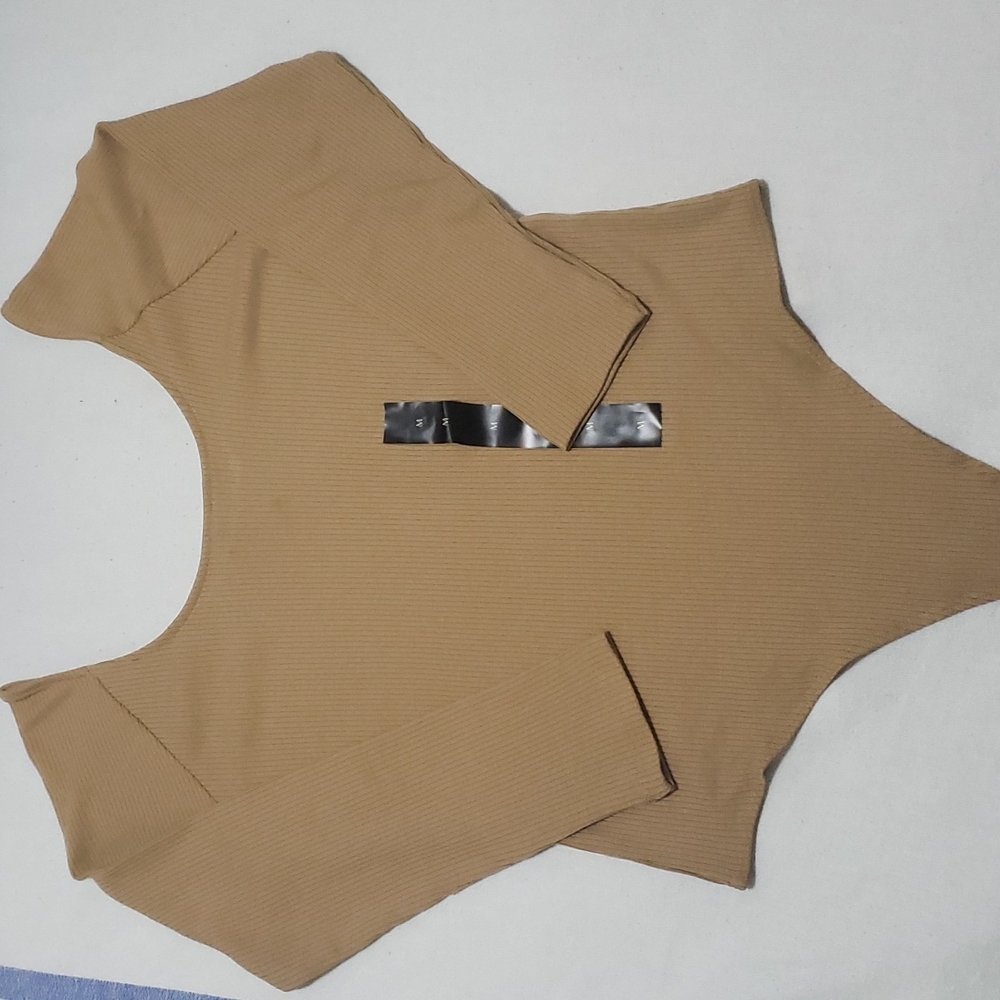 Banana Republic Scoop Neck Thong Bodysuit NWT 🌺